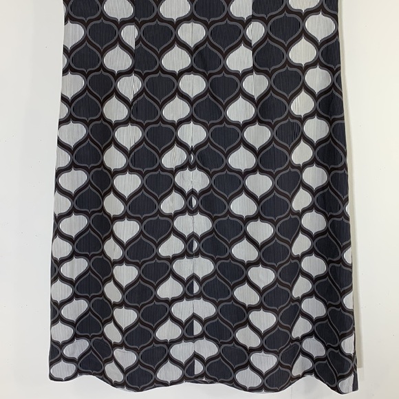 Banana Republic Factory 6 Silk V Neck Color Block Sheath Dress. - Picture 9 of 9